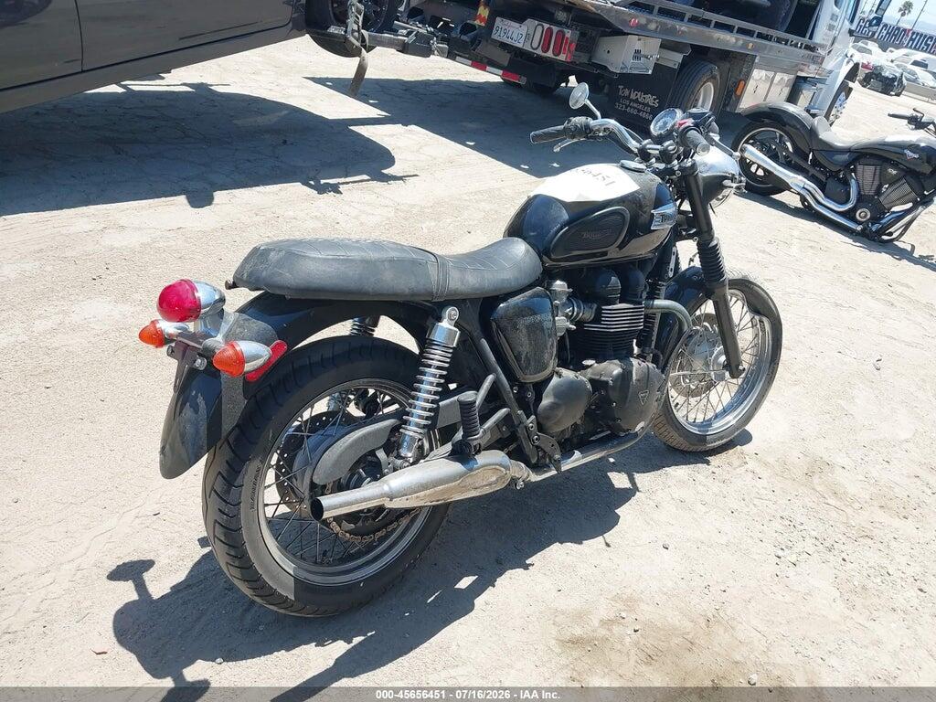 SMT910K14DT571880 2013 TRIUMPH MOTORCYCLE BONNEVILLE photo no. 4