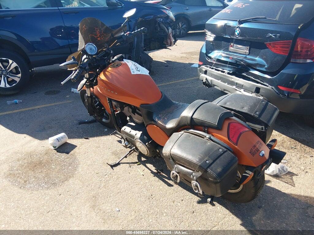 5VPMB36N5D3010349 2013 VICTORY MOTORCYCLES JUDGE photo no. 3