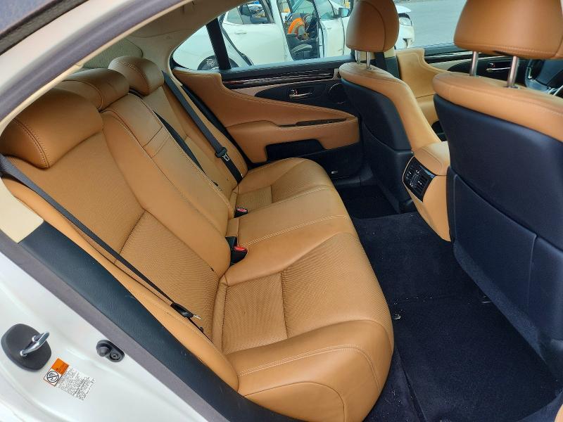 2017 LEXUS LS 460 — Фото 10 из 13