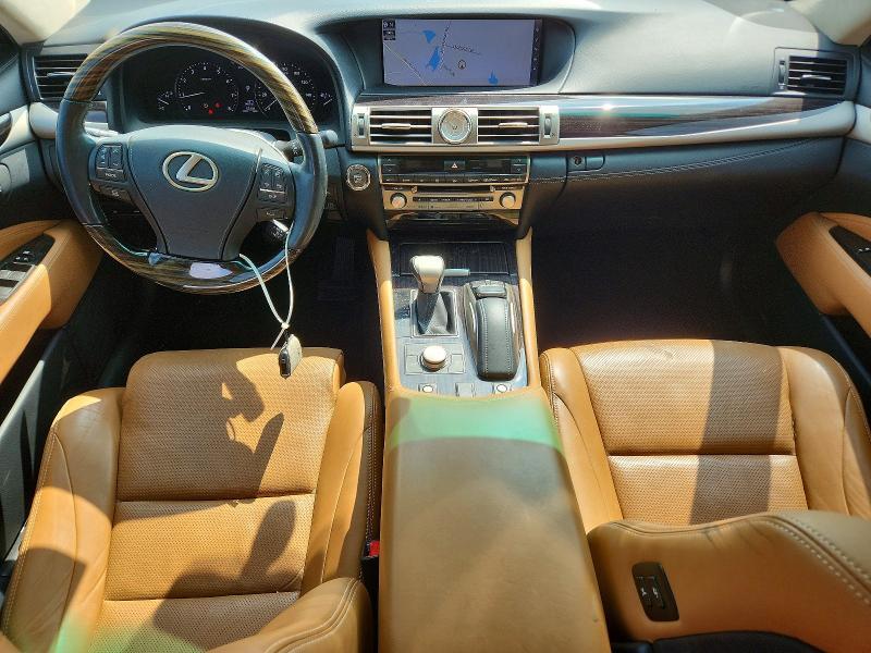 2017 LEXUS LS 460 — Фото 8 из 13