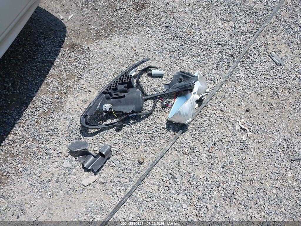 3N1AB7AP1FY226083 2015 NISSAN SENTRA photo no. 12