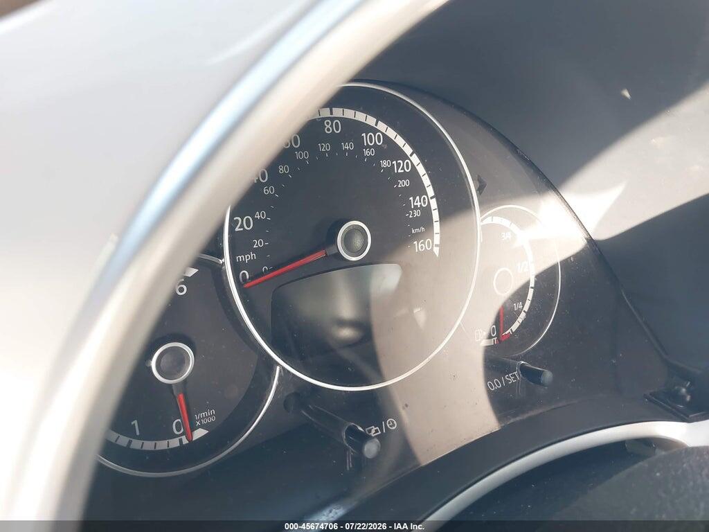 3VW5L7AT5DM820105 2013 VOLKSWAGEN BEETLE photo no. 7