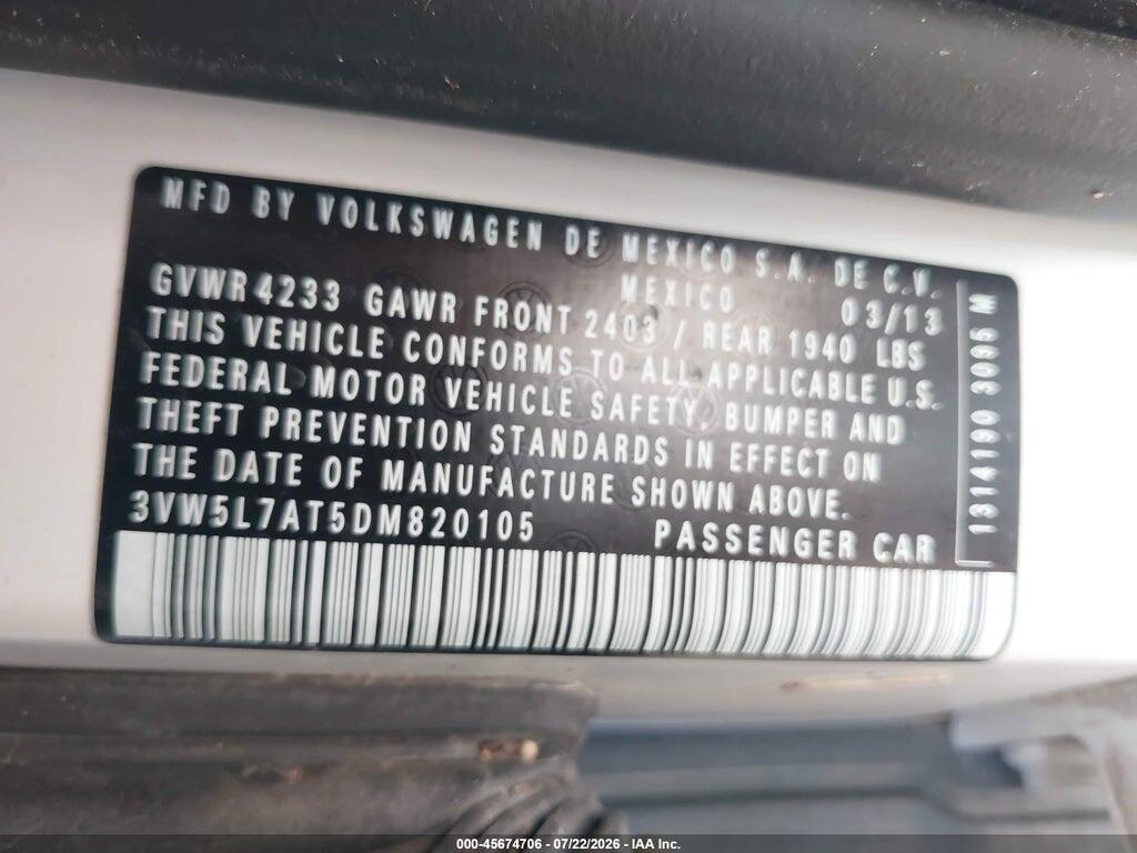 3VW5L7AT5DM820105 2013 VOLKSWAGEN BEETLE photo no. 9