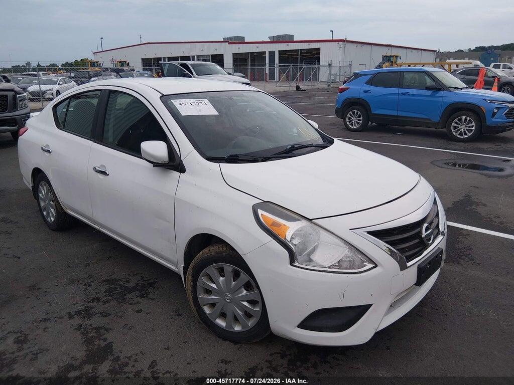 3N1CN7AP4FL901664 2015 NISSAN VERSA photo no. 1