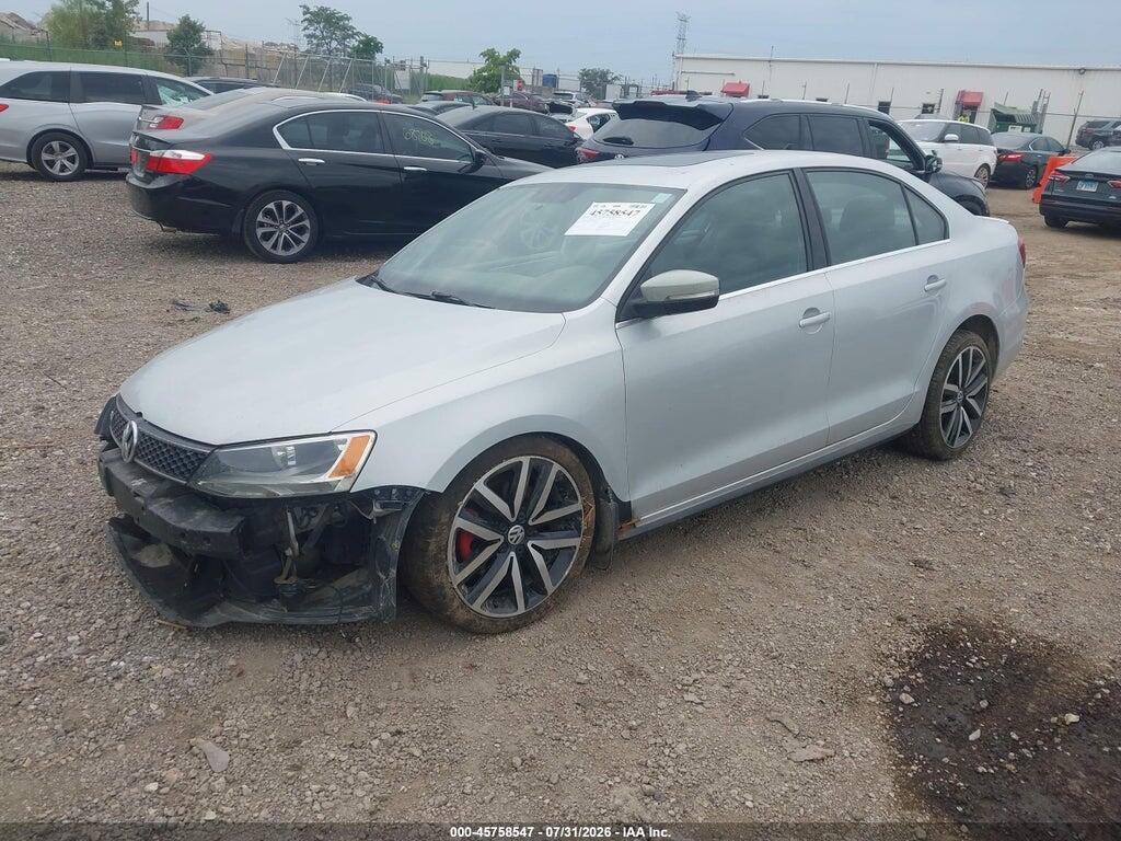3VW467AJ9DM246786 2013 VOLKSWAGEN JETTA photo no. 2