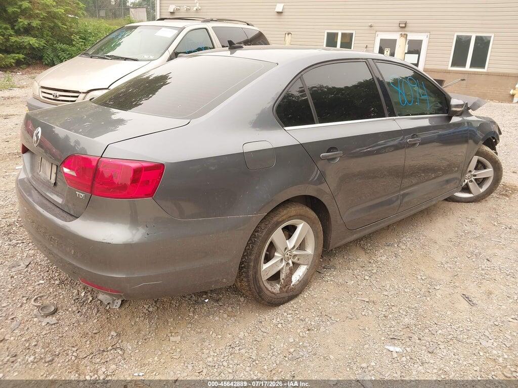 3VWLL7AJ8DM288094 2013 VOLKSWAGEN JETTA photo no. 4