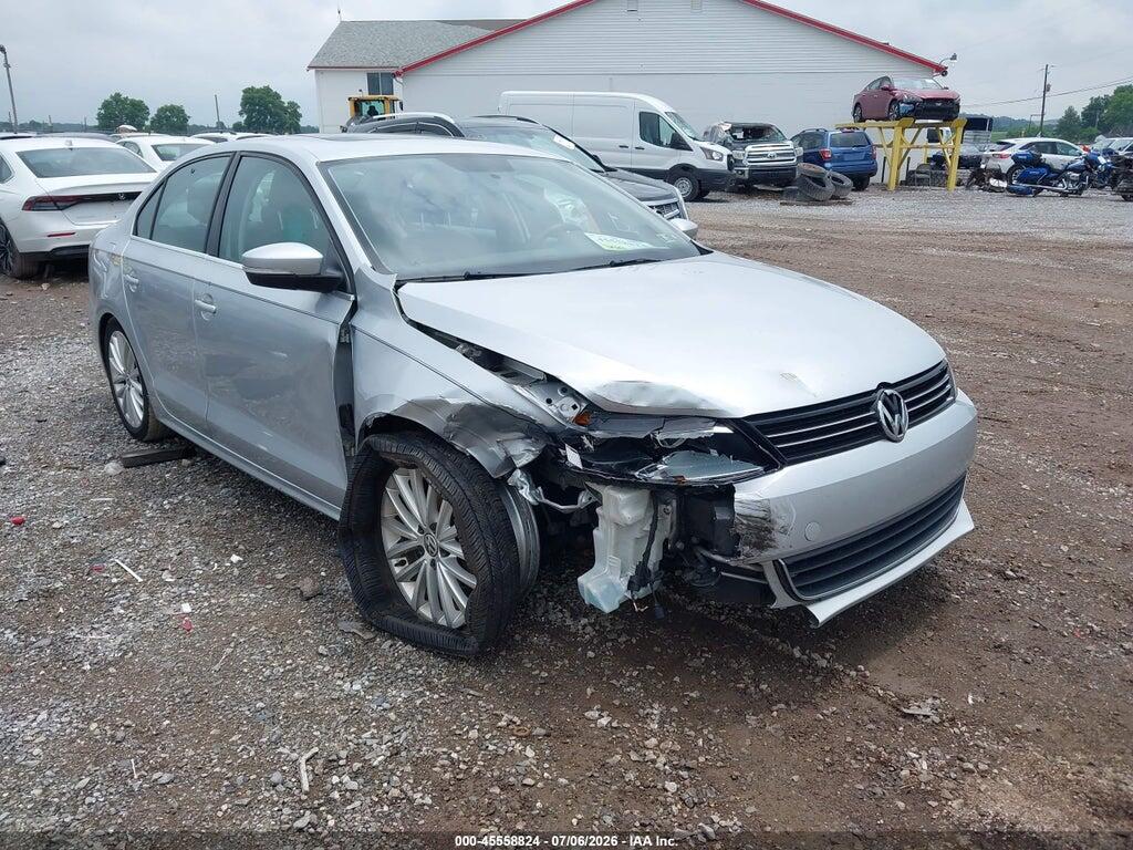 3VWLP7AJ9DM276993 2013 VOLKSWAGEN JETTA photo no. 1