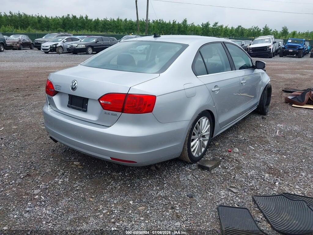 3VWLP7AJ9DM276993 2013 VOLKSWAGEN JETTA photo no. 4