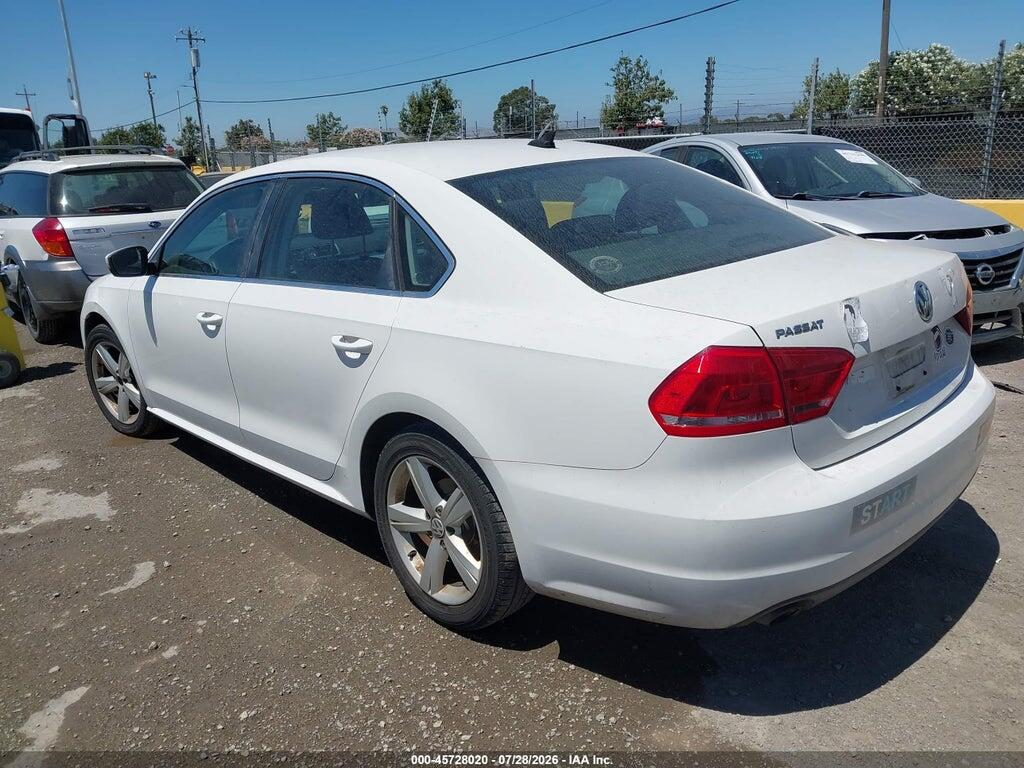 1VWBP7A31DC044452 2013 VOLKSWAGEN PASSAT photo no. 3