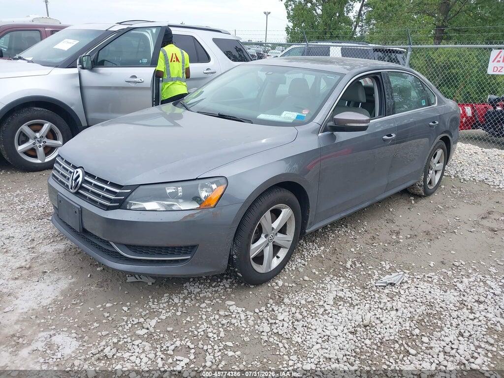 1VWBN7A38DC052702 2013 VOLKSWAGEN PASSAT photo no. 2