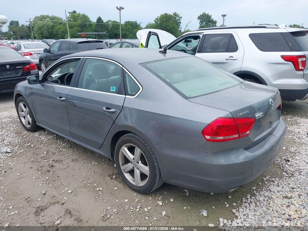 1VWBN7A38DC052702 2013 VOLKSWAGEN PASSAT photo no. 3