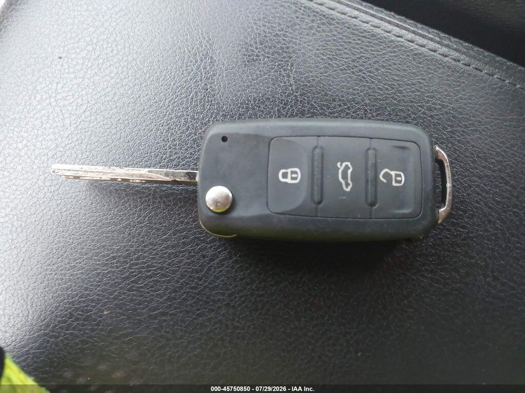1VWBP7A35DC082993 2013 VOLKSWAGEN PASSAT photo no. 11