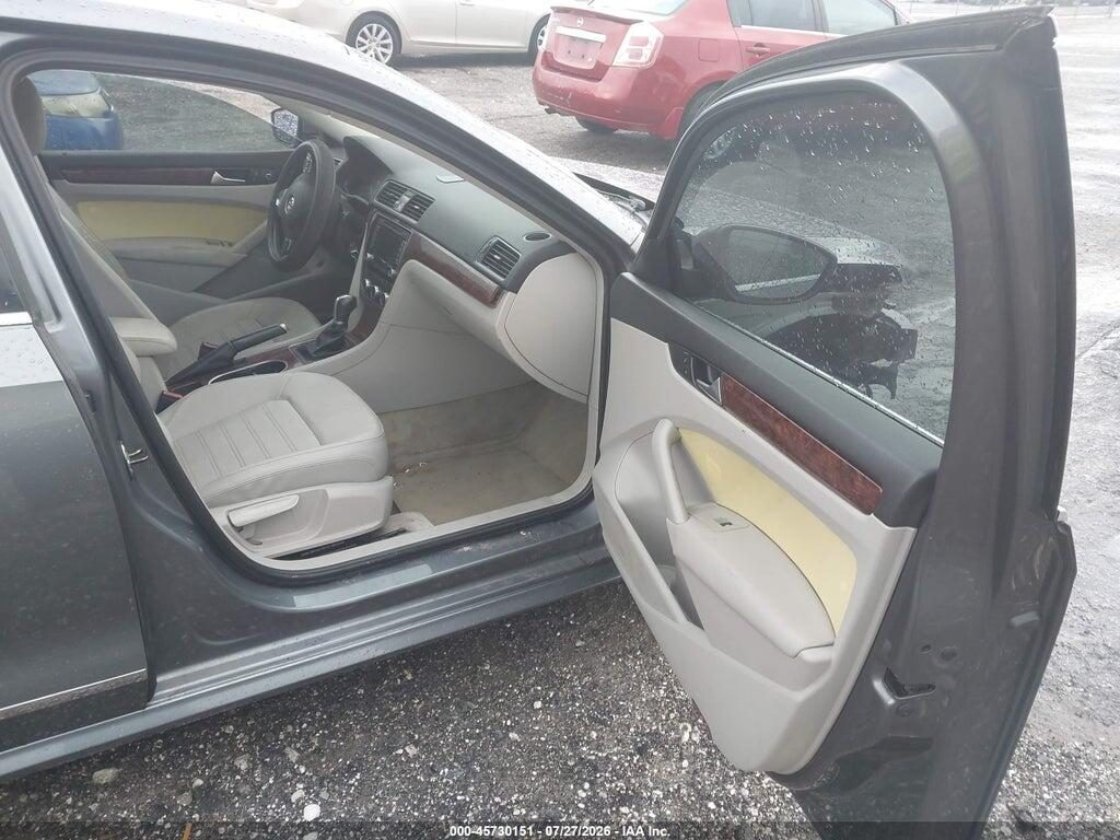 1VWCH7A30DC096785 2013 VOLKSWAGEN PASSAT photo no. 5