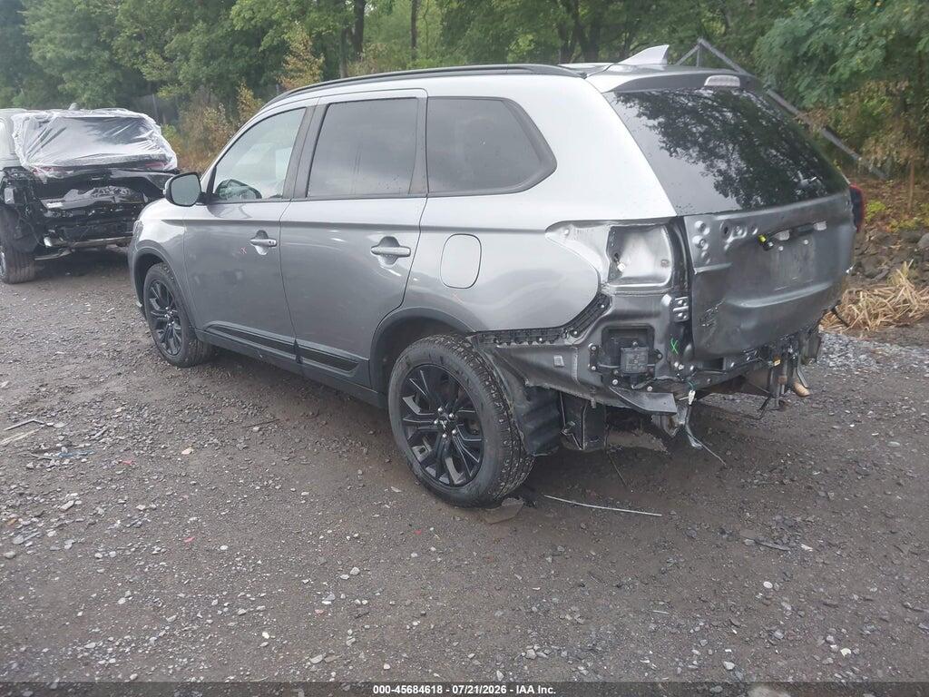 JA4AZ3A35JZ065261 2018 MITSUBISHI OUTLANDER photo no. 3