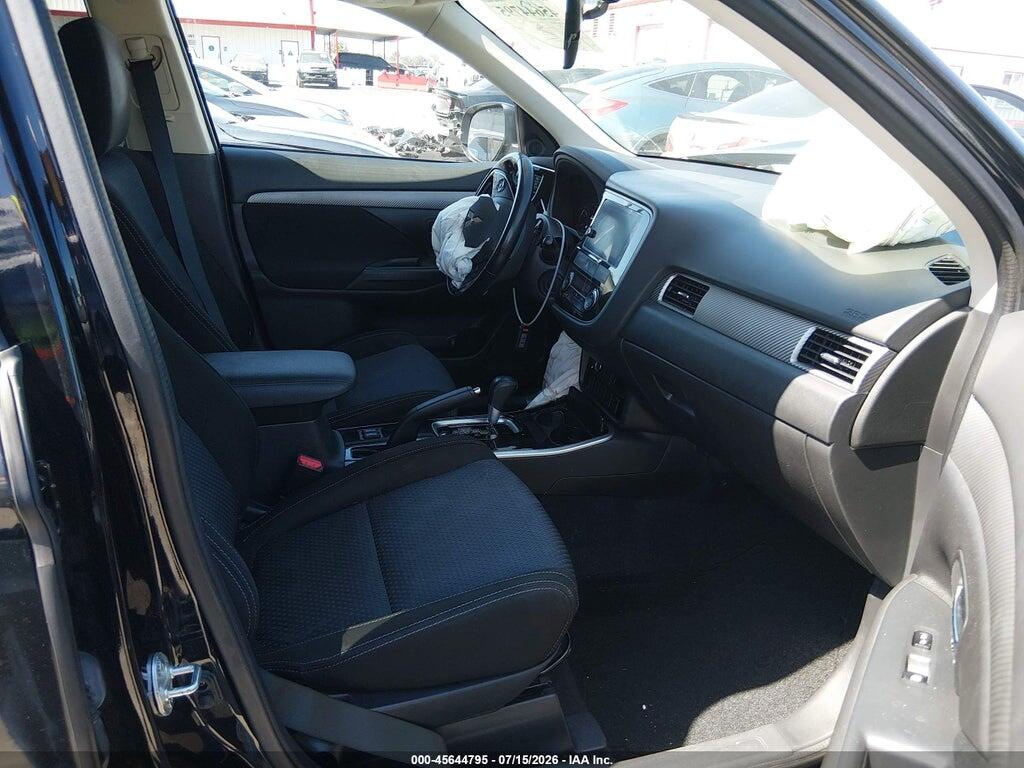 JA4AD3A39JZ042497 2018 MITSUBISHI OUTLANDER photo no. 5