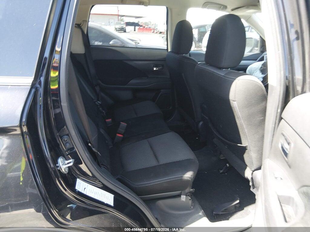 JA4AD3A39JZ042497 2018 MITSUBISHI OUTLANDER photo no. 8