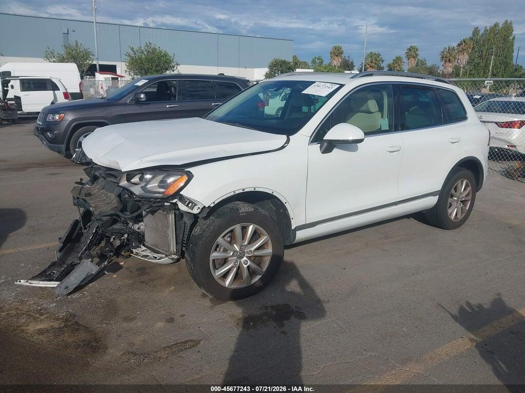 WVGEP9BP2DD013441 2013 VOLKSWAGEN TOUAREG photo no. 2