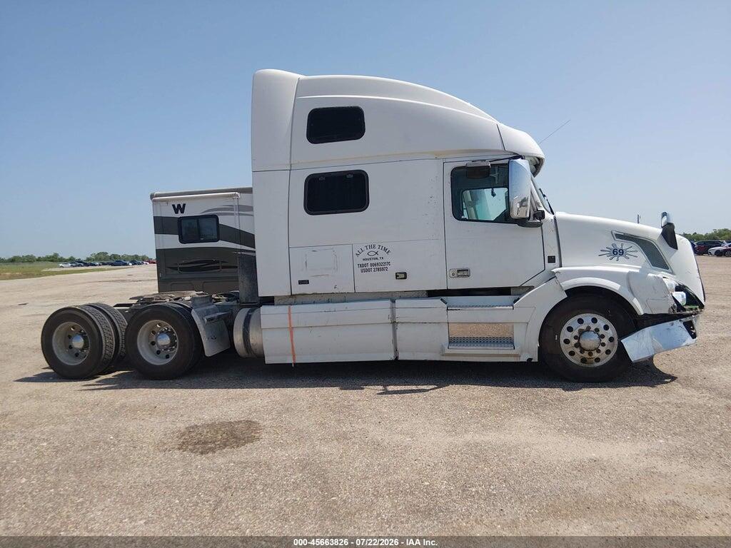 4V4NC9EJ1DN148268 2013 VOLVO VN*ORS photo no. 12