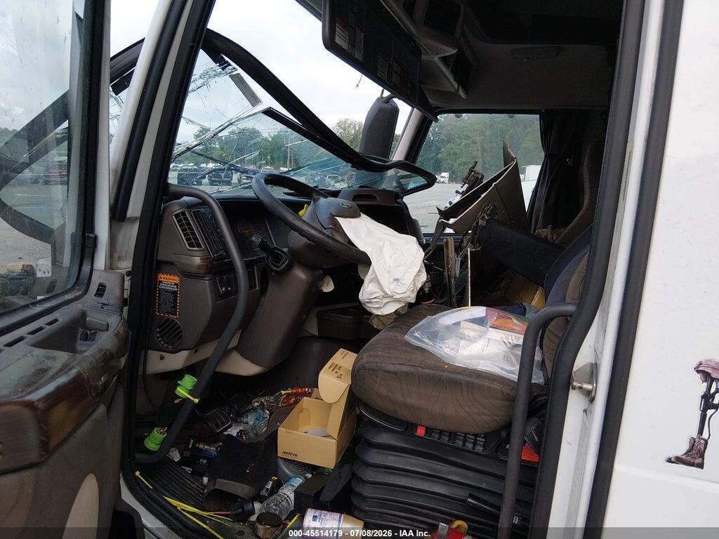 4V4NC9TH4DN566615 2013 VOLVO VN photo no. 5