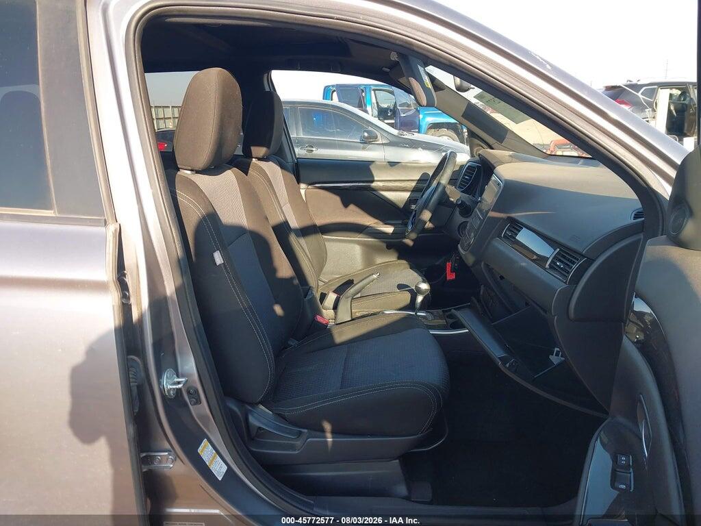 JA4AD3A30JZ064288 2018 MITSUBISHI OUTLANDER photo no. 5