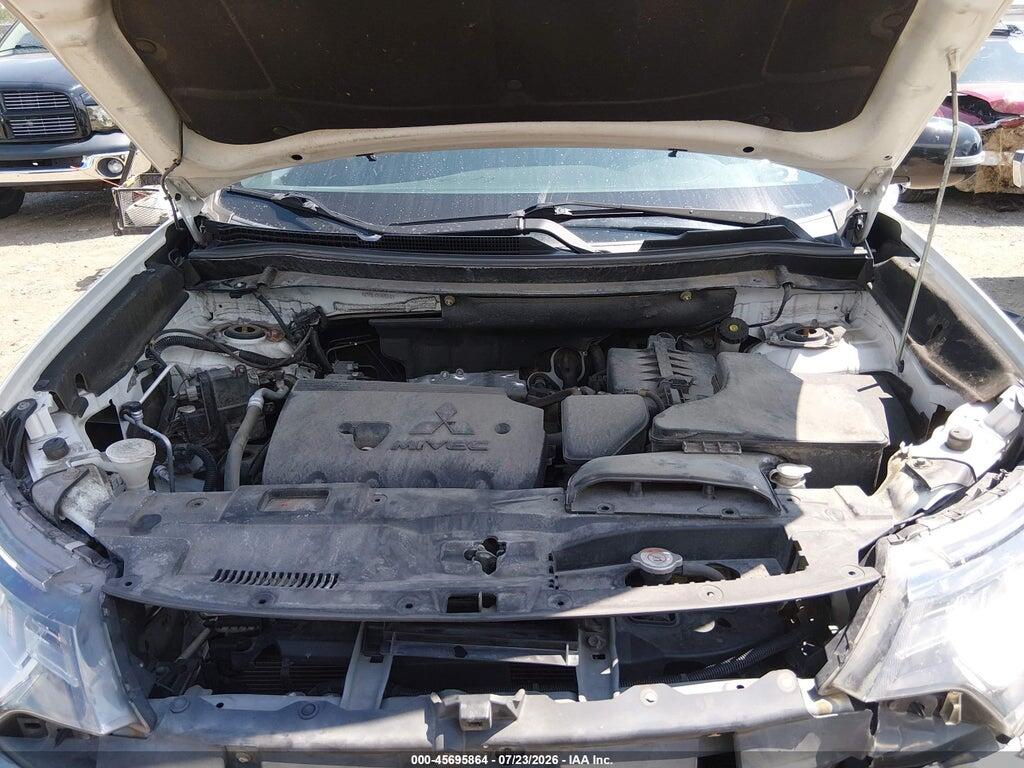 JA4AD3A31JZ048441 2018 MITSUBISHI OUTLANDER photo no. 10
