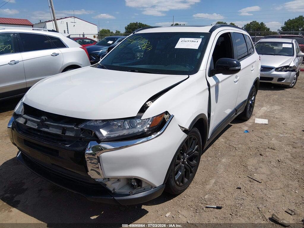 JA4AD3A31JZ048441 2018 MITSUBISHI OUTLANDER photo no. 2