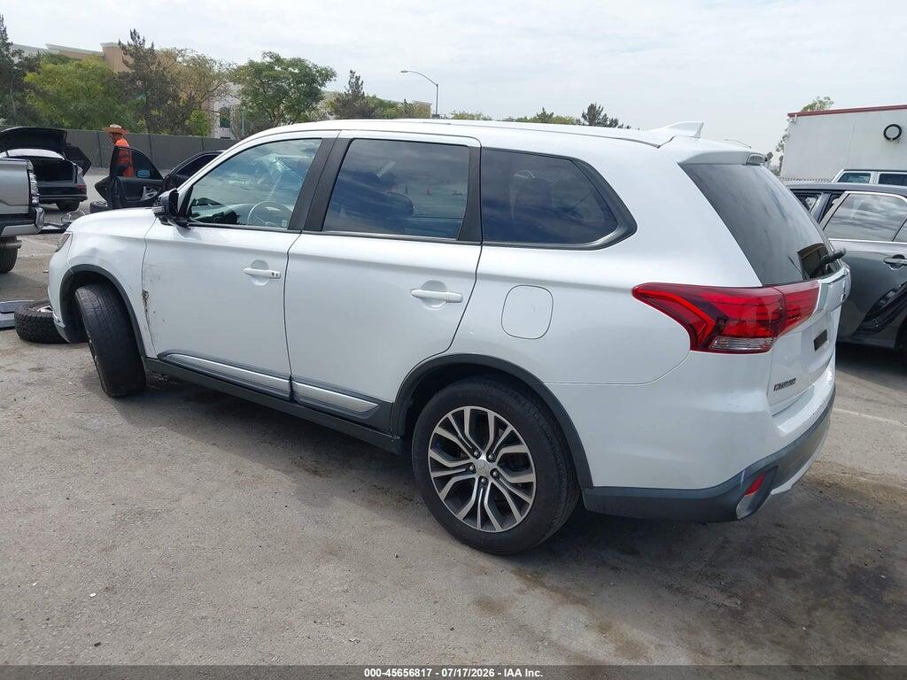 JA4AD3A33JZ041541 2018 MITSUBISHI OUTLANDER photo no. 3