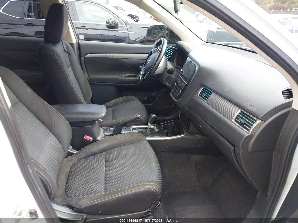 JA4AD3A33JZ041541 2018 MITSUBISHI OUTLANDER photo no. 5