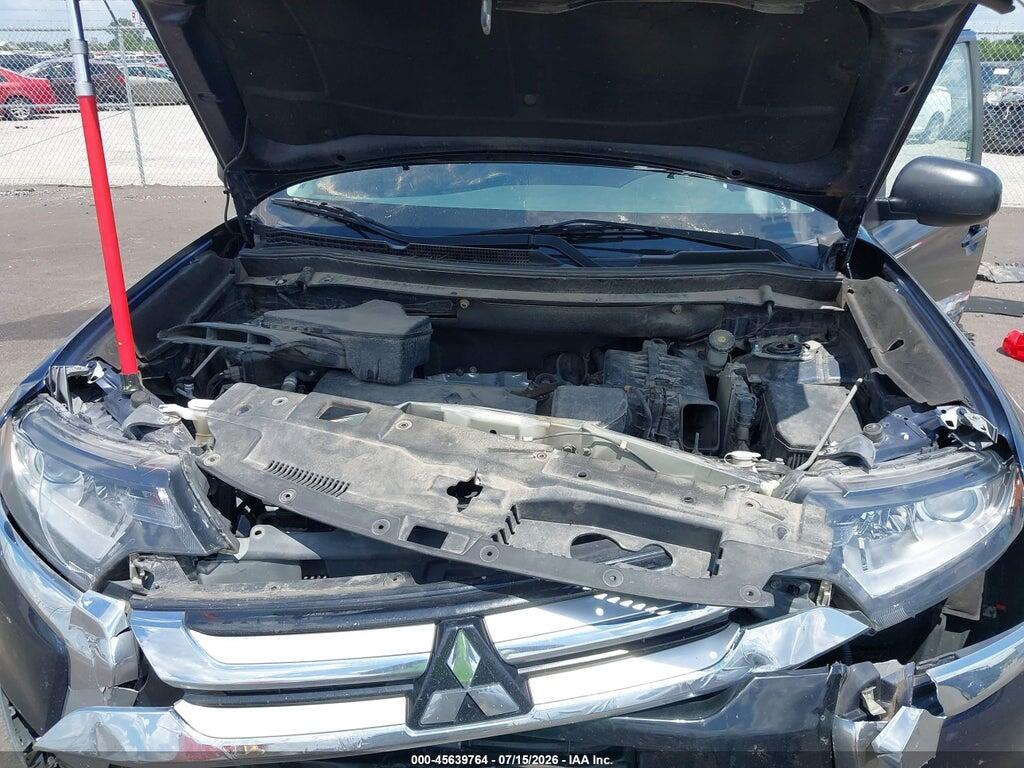 JA4AZ3A33JZ058633 2018 MITSUBISHI OUTLANDER photo no. 10