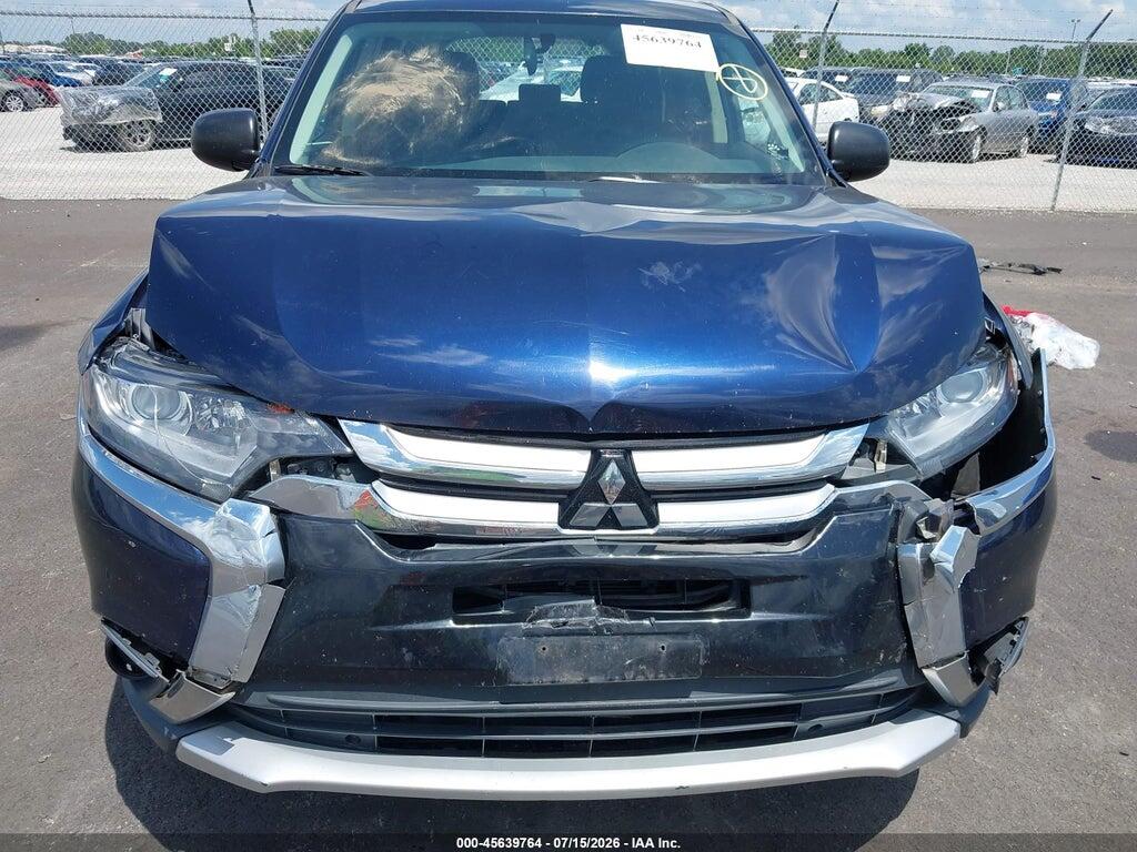 JA4AZ3A33JZ058633 2018 MITSUBISHI OUTLANDER photo no. 6