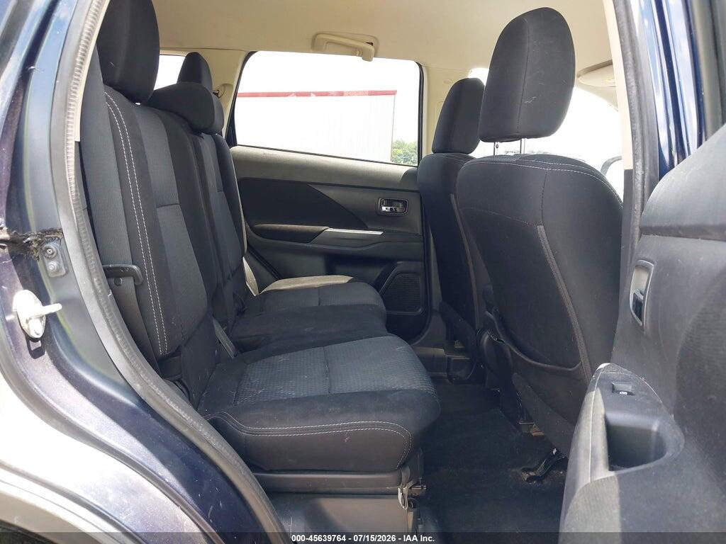 JA4AZ3A33JZ058633 2018 MITSUBISHI OUTLANDER photo no. 8