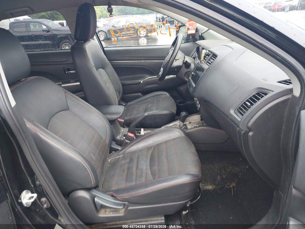 JA4AR3AW0JZ003390 2018 MITSUBISHI OUTLANDER SPORT photo no. 5