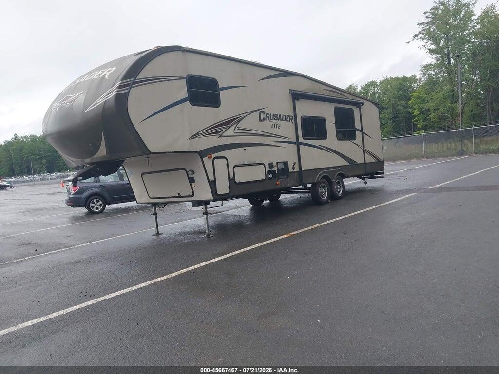 5ZT3CSVB1FG117949 2015 PRIME TIME CRUSADER LITE photo no. 2