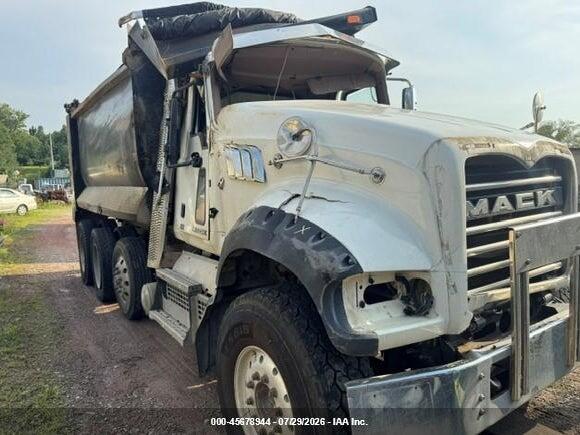 2018 MACK GRANITE 1M2AX07C7JM041294