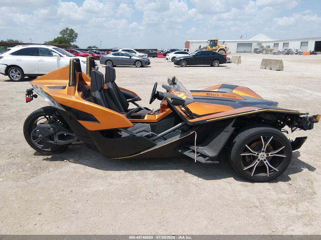 57XAAPFA0F5100600 2015 POLARIS SLINGSHOT photo no. 11
