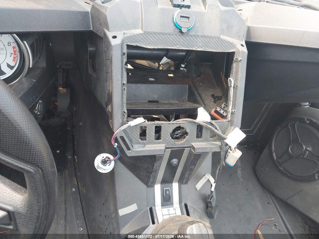 57XAASFA1F5104481 2015 POLARIS SLINGSHOT photo no. 6