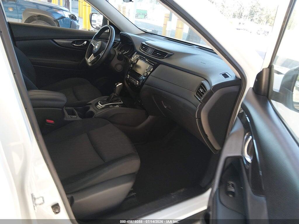 KNMAT2MT6JP570492 2018 NISSAN ROGUE photo no. 5
