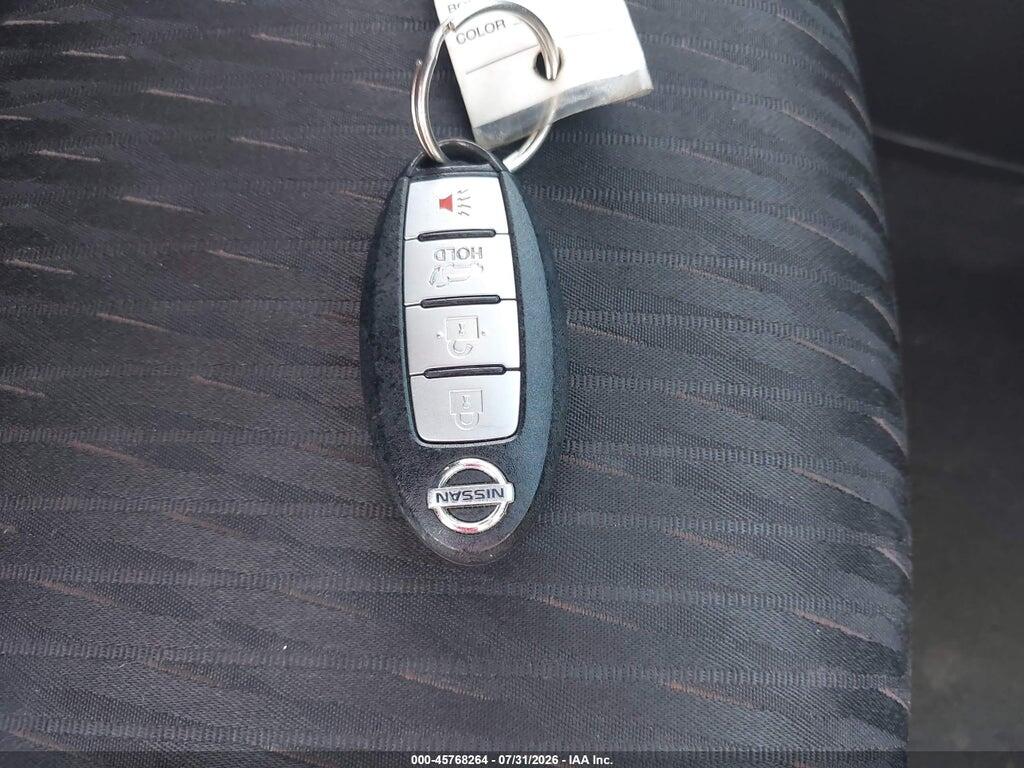 KNMAT2MT2JP567976 2018 NISSAN ROGUE photo no. 11