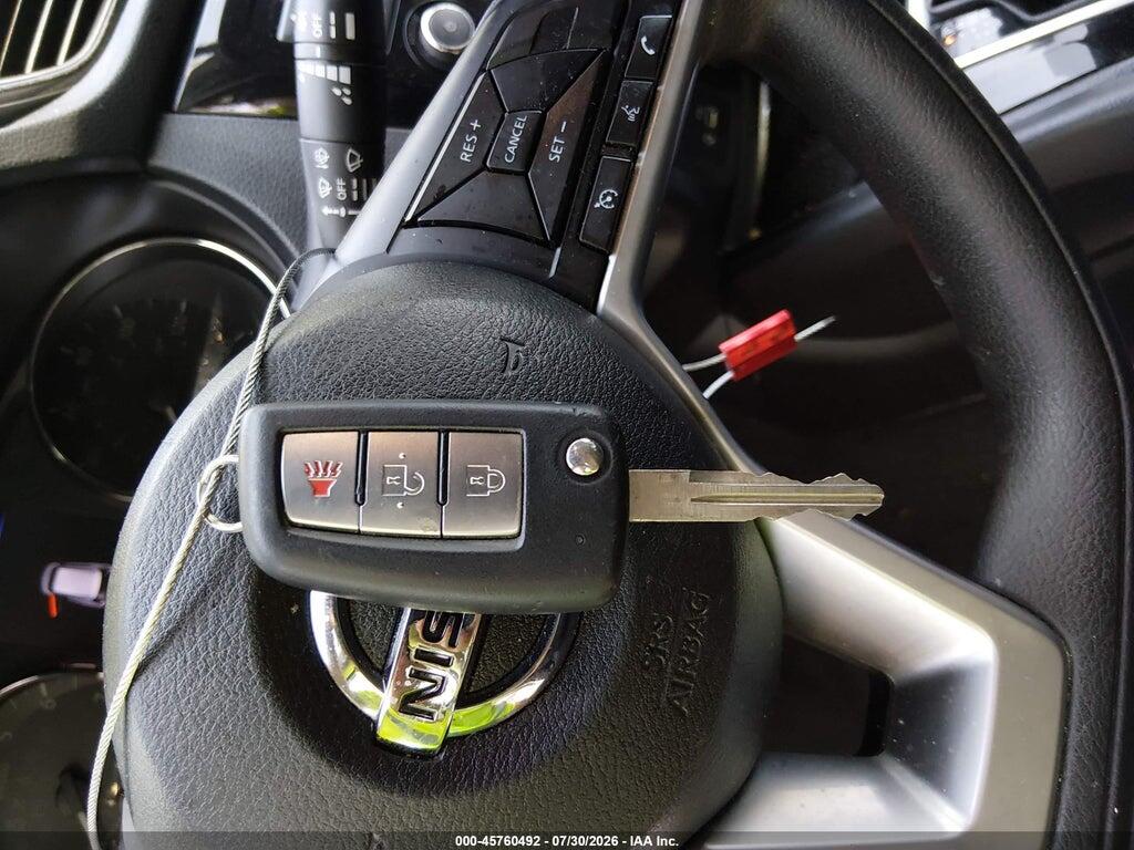 KNMAT2MT8JP617652 2018 NISSAN ROGUE photo no. 11