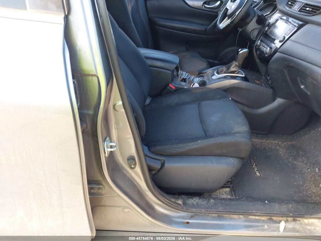 KNMAT2MT4JP595438 2018 NISSAN ROGUE photo no. 5