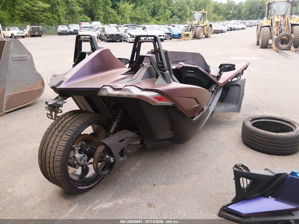 57XAAPHD2L8137309 2020 POLARIS SLINGSHOT photo no. 4