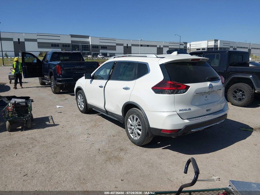 KNMAT2MT6JP585929 2018 NISSAN ROGUE photo no. 3