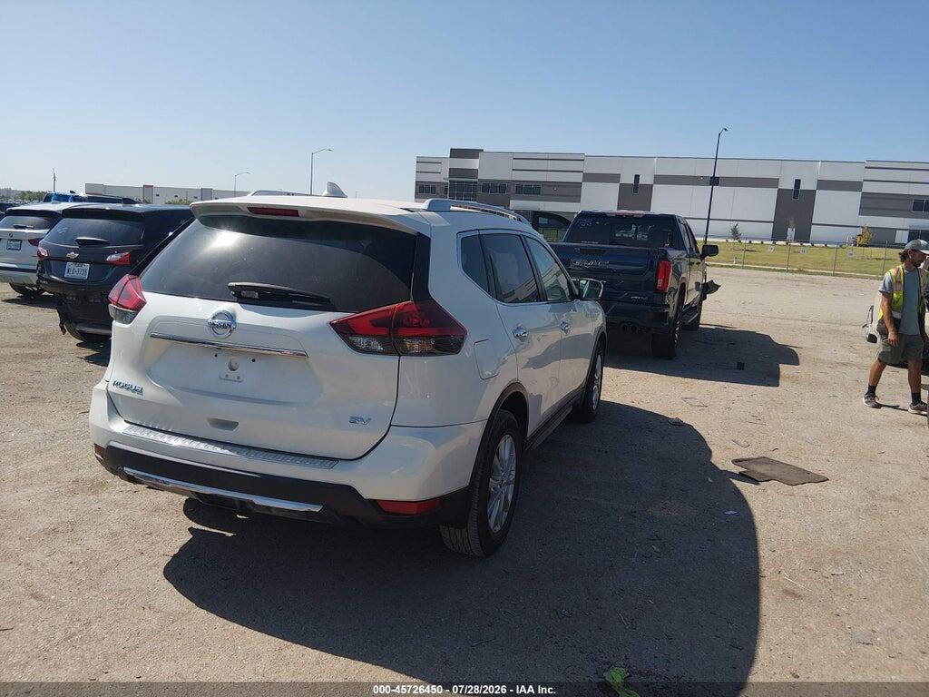 KNMAT2MT6JP585929 2018 NISSAN ROGUE photo no. 4