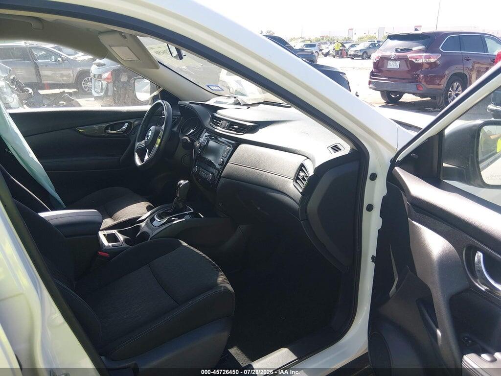 KNMAT2MT6JP585929 2018 NISSAN ROGUE photo no. 5