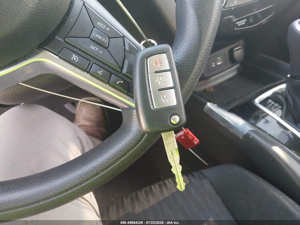 5N1AT2MT2JC748014 2018 NISSAN ROGUE photo no. 11