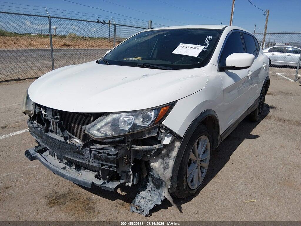 JN1BJ1CP9JW183713 2018 NISSAN ROGUE SPORT photo no. 2