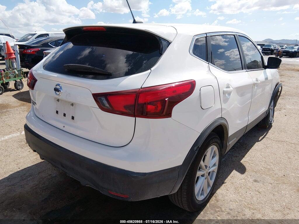 JN1BJ1CP9JW183713 2018 NISSAN ROGUE SPORT photo no. 4