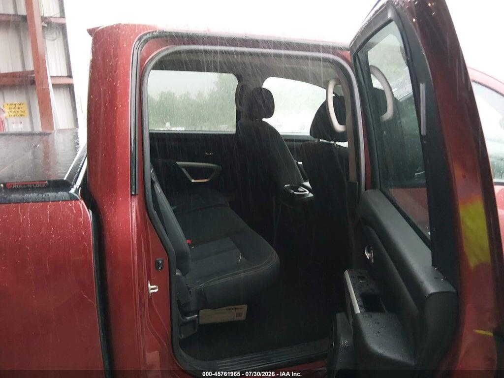 1N6AA1E69JN548164 2018 NISSAN TITAN photo no. 8