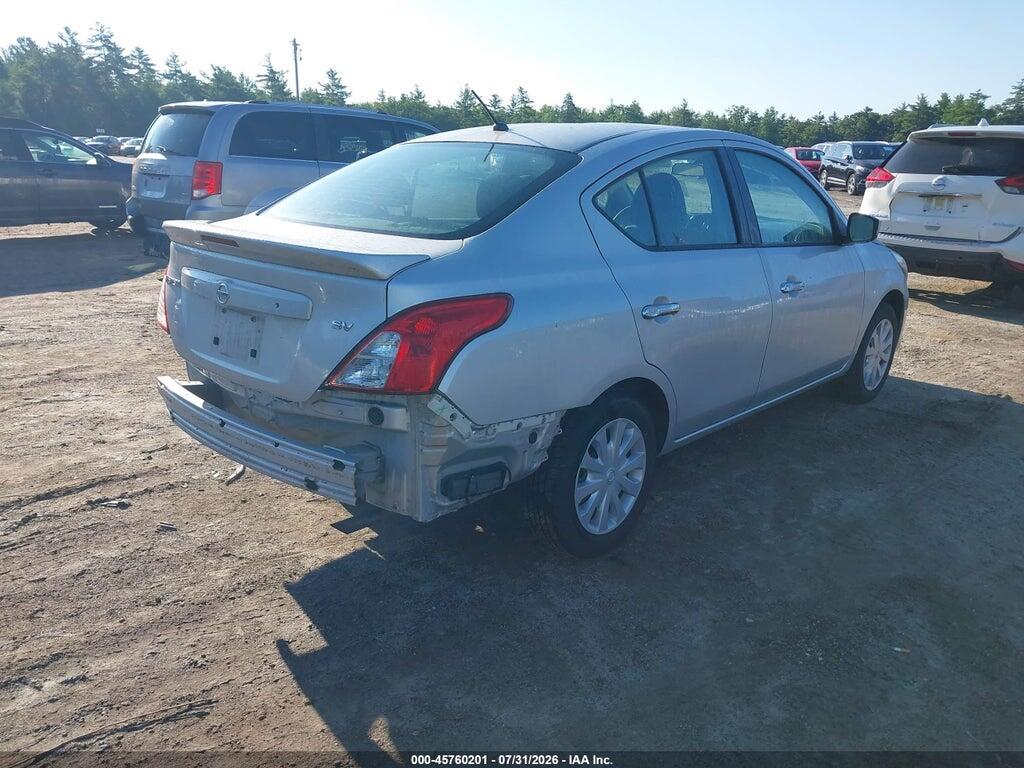 3N1CN7AP7JK437459 2018 NISSAN VERSA photo no. 4