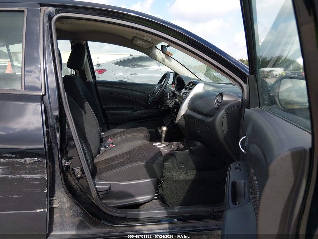 3N1CN7AP5JL817880 2018 NISSAN VERSA photo no. 5